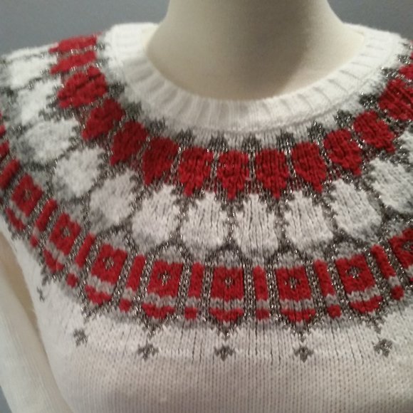 **HOST PICK** Girls White sweater with grey red and silver neck detail - Picture 3 of 3